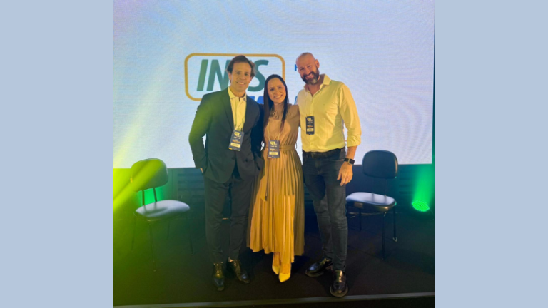 Tecnologia que reduz ansiedade: organização digital para ganhar clareza mental e tempo de vida Ian dos Anjos Cunha explora como a tecnologia que reduz ansiedade transforma organização digital em clareza mental e mais tempo de vida.